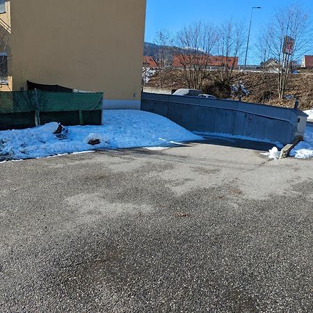 Charmante Ferienwohnung In Villach Luaran gambar