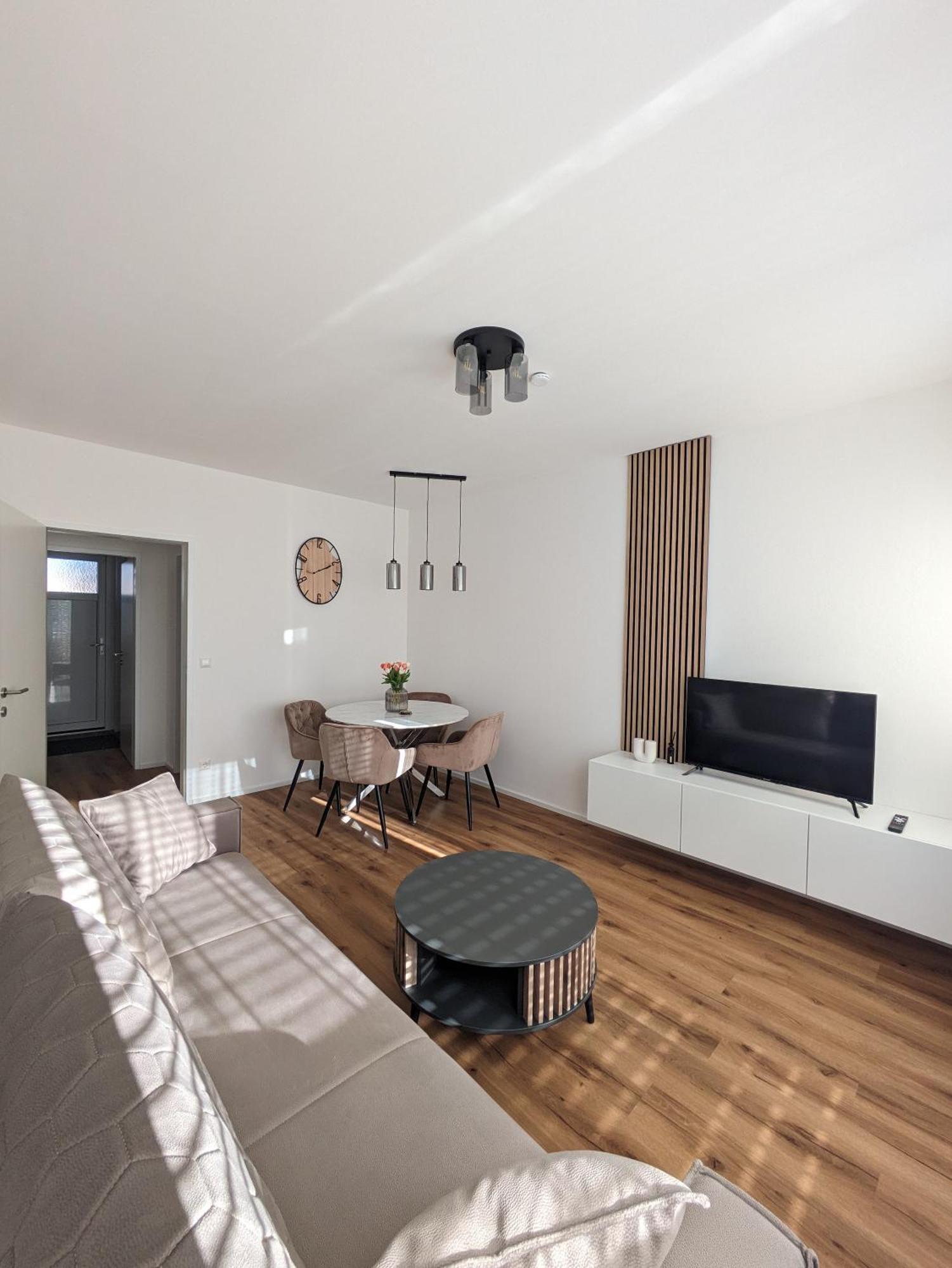 Charmante Ferienwohnung In Villach Luaran gambar
